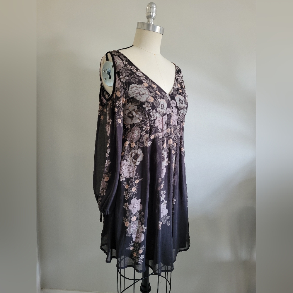 FREE PEOPLE flowy boho style dress with cold shoulder mini babydoll dress